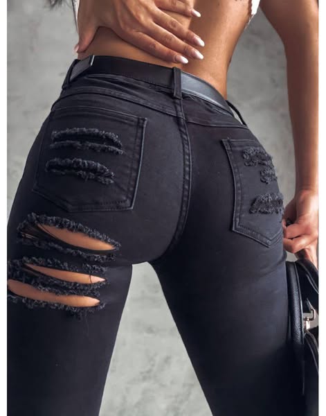[F] spodnie z dziurą na dupie