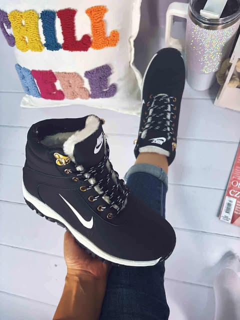 [F] trapery granat N