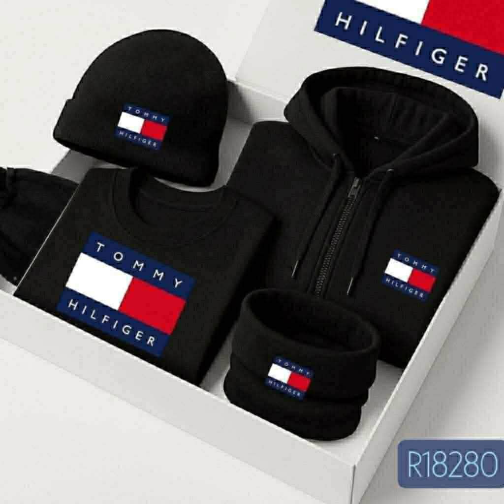 [F] duzy czarny tomek