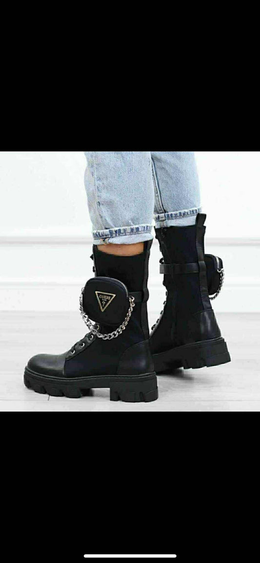 [F] buty botki z saszetka